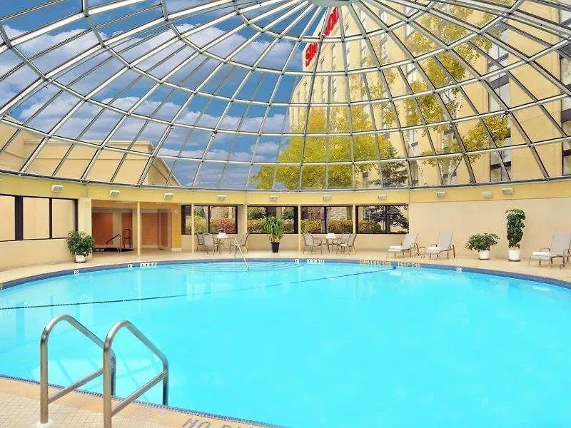 Sheraton Toronto Airport Hotel & Conference Centre 4*,  Kanada