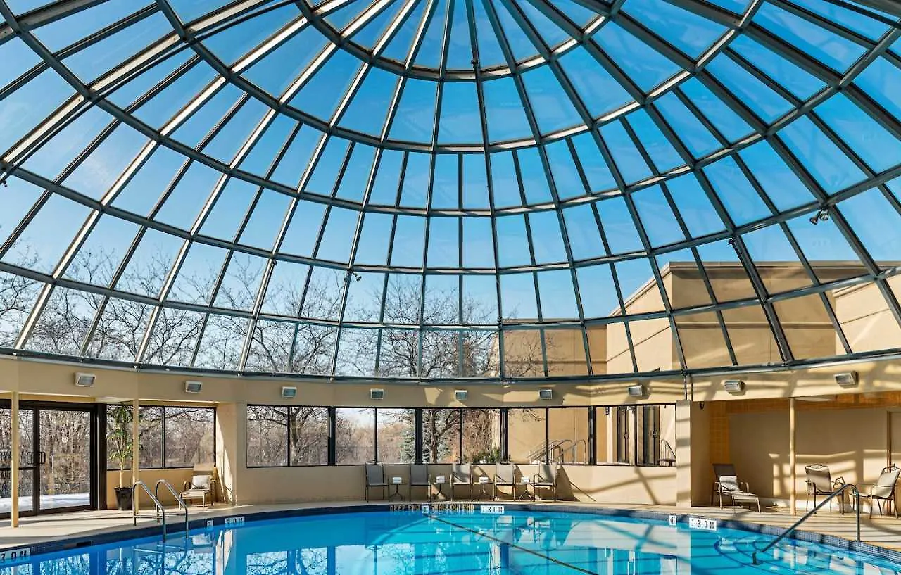 Sheraton Toronto Airport Hotel & Conference Centre 4*,