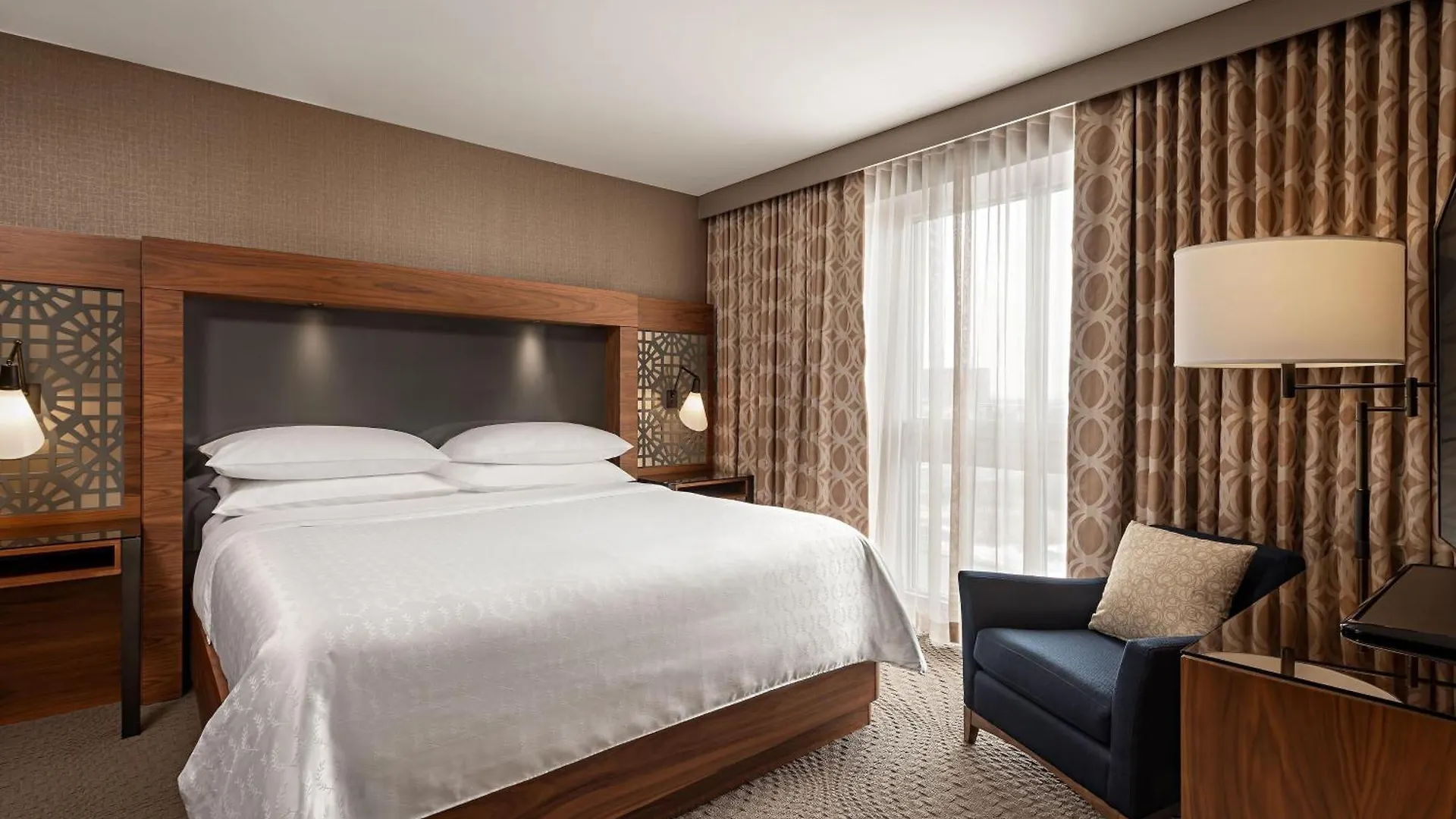 Sheraton Toronto Airport Hotel & Conference Centre