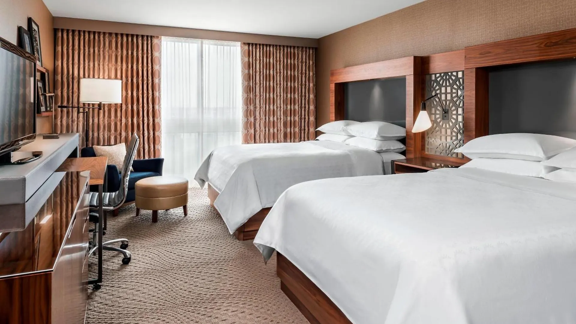 Sheraton Toronto Airport Hotel & Conference Centre 4*,  Canada
